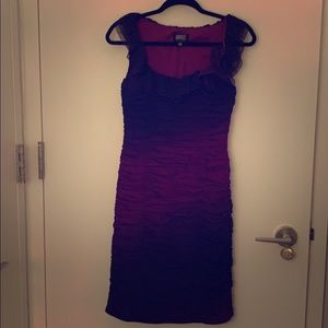 Adrianna Papell ombre shades of eggplant. Sz6P